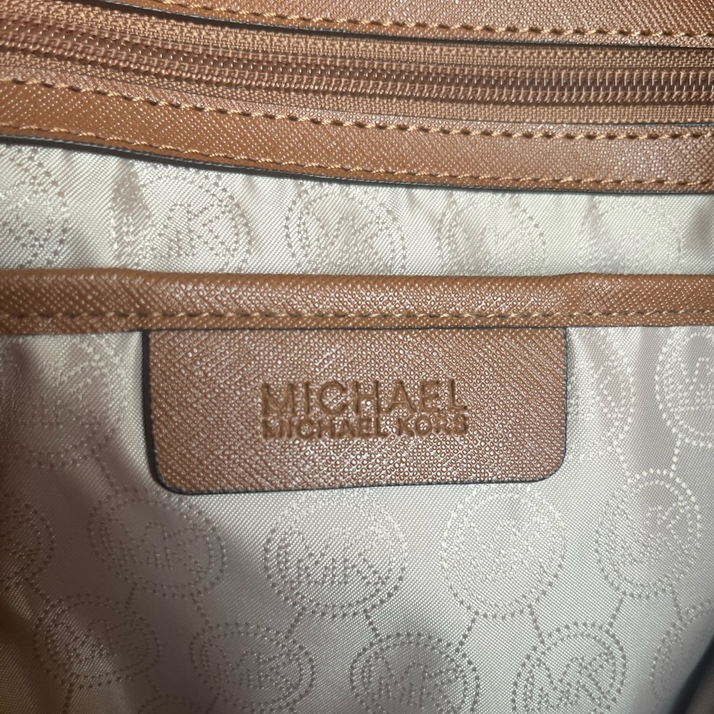 Michael Kors Tote Bag - Picture 9 of 13
